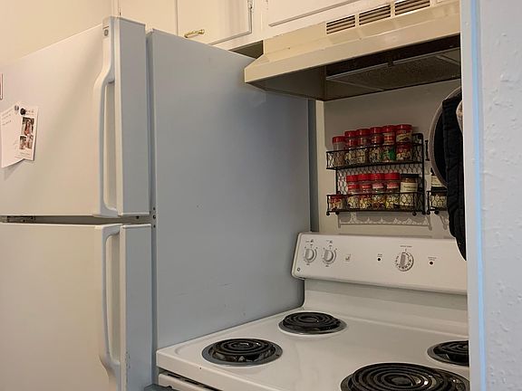 2nd image of 5623 Woodrow Ave APT 7