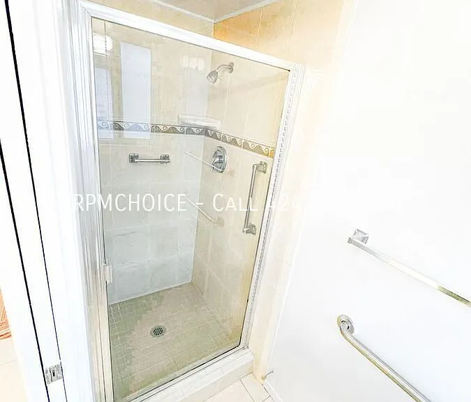 23821 Stanhurst Ave — Photo 18
