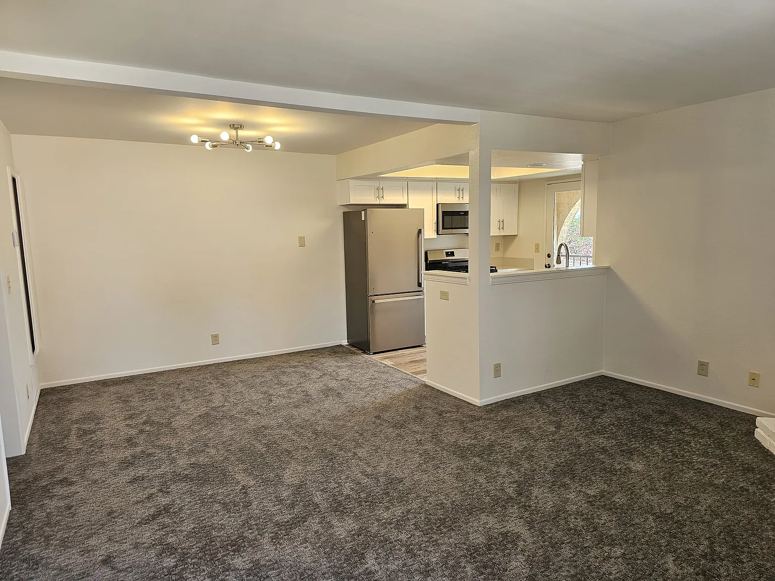 2 bed, $3,300 — Photo 2
