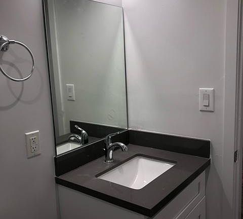 4th image of 1841 S Manhattan Pl #12 & 15