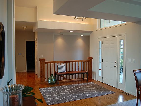 Interior entryway