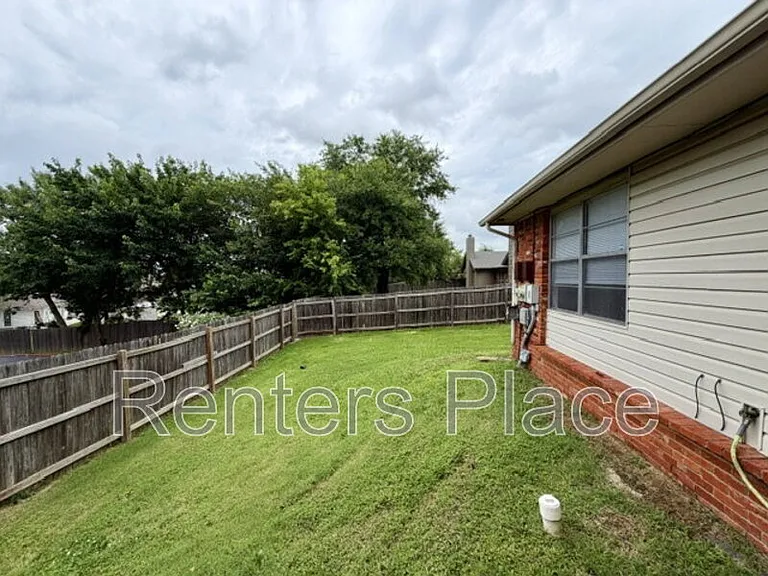 7324 S Canton Ave — Photo 8
