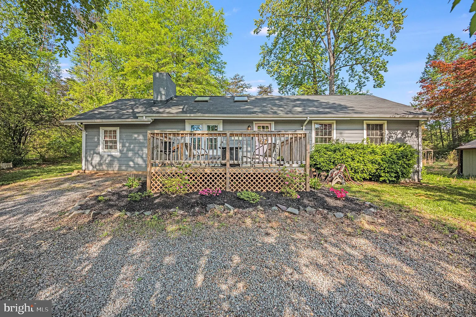 1530 Lakeview Pkwy photo 1