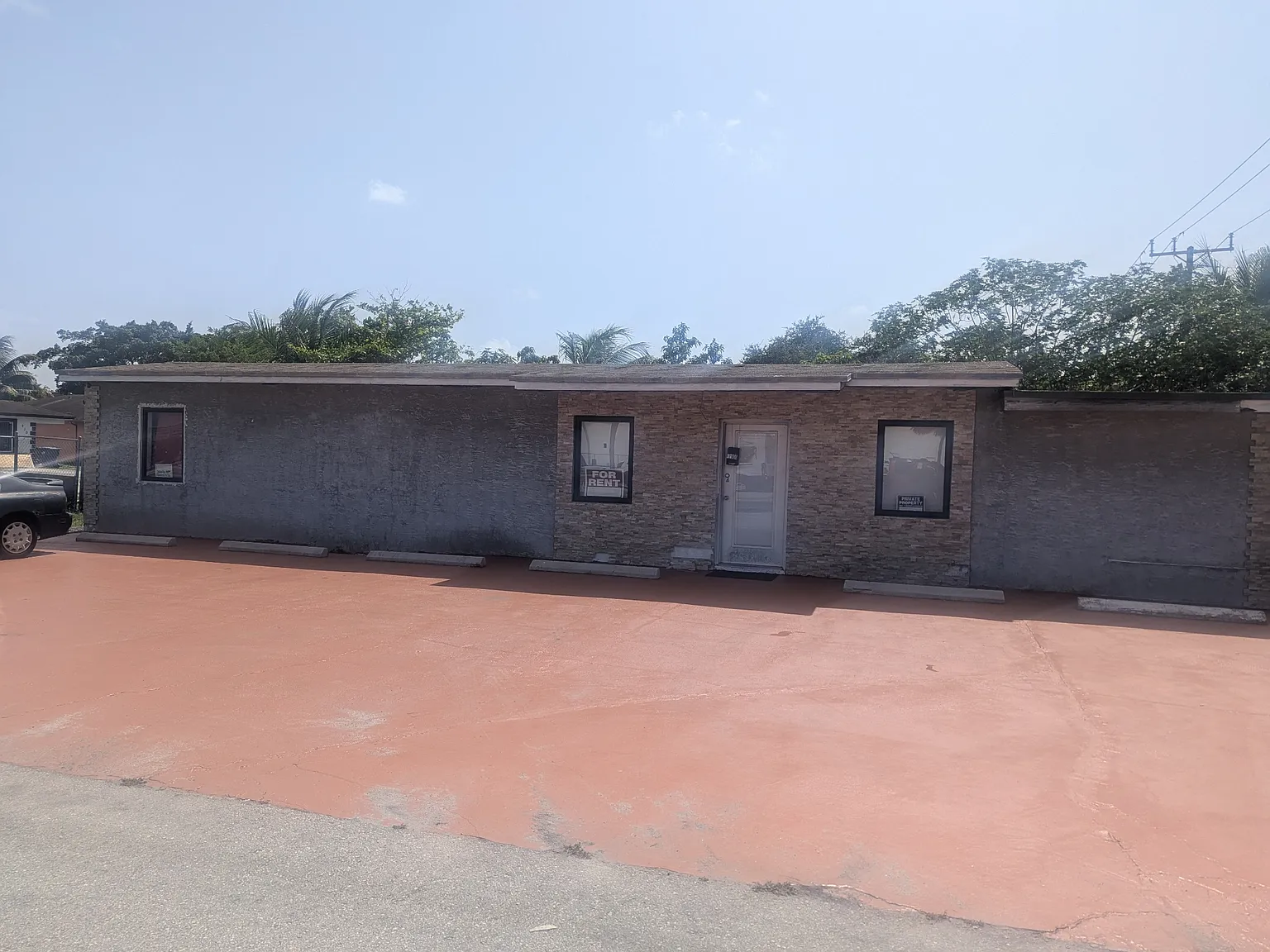 3 bed, 1000 sqft, $3,000 — Photo 2