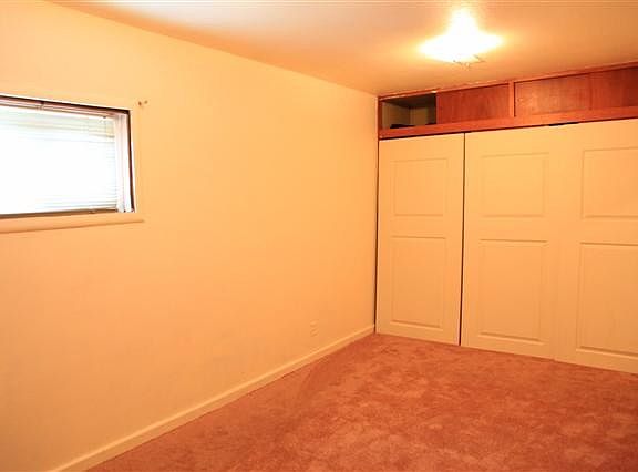 5th image of 204 W Deschutes Ave