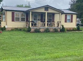 627 W Chester Ave, Middlesboro, KY 40965