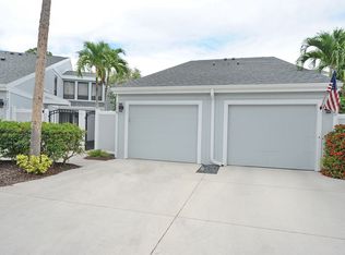 206 Woodshire Ln, Naples, FL 34105