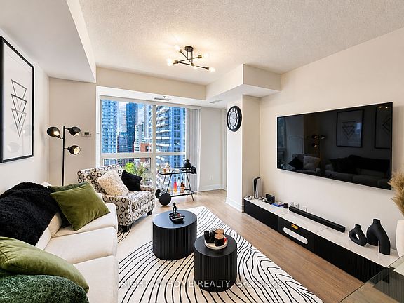 5th image of 318 Richmond St W #1408
