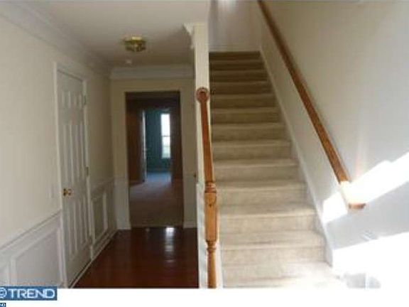 3rd image of 214 Baxter Dr