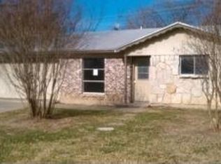 2909 Plaza St, Arlington, TX 76010