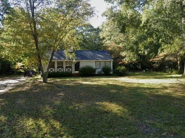 1809 Brook Dr, Camden, SC 29020