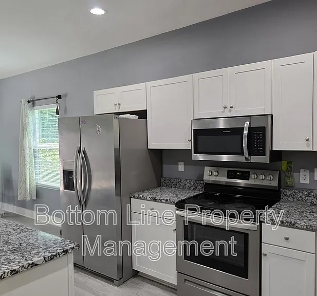 51 Hawthorne St SW — Photo 9