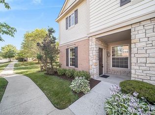 40600 Blythefield Ln, Canton, MI 48188