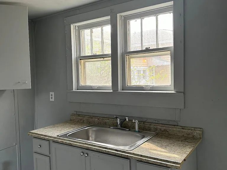 1516 Avenue G #A — Photo 7