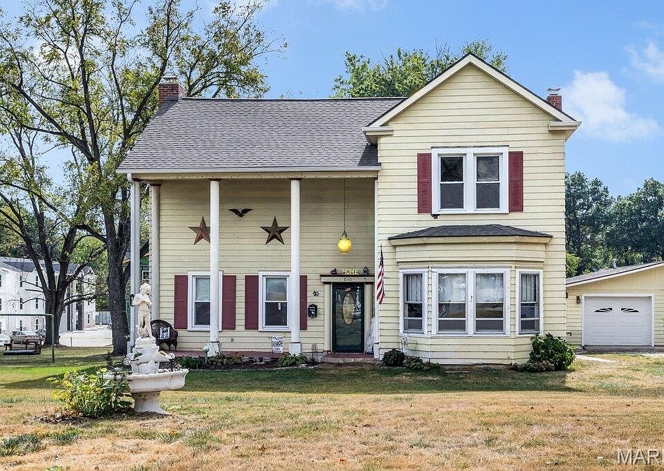 1st image of 830 Boone St