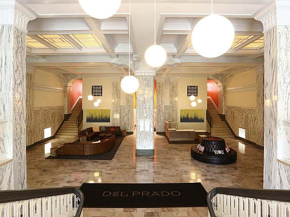 3rd image of 5307 S Hyde Park Blvd APT 1011