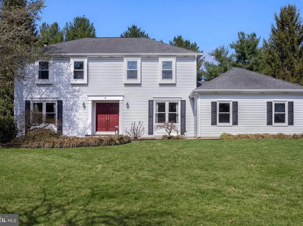 6 Greenfield Dr N, West Windsor, NJ 08550