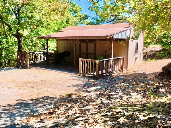 383 Hickory St, Canadian, OK 74425