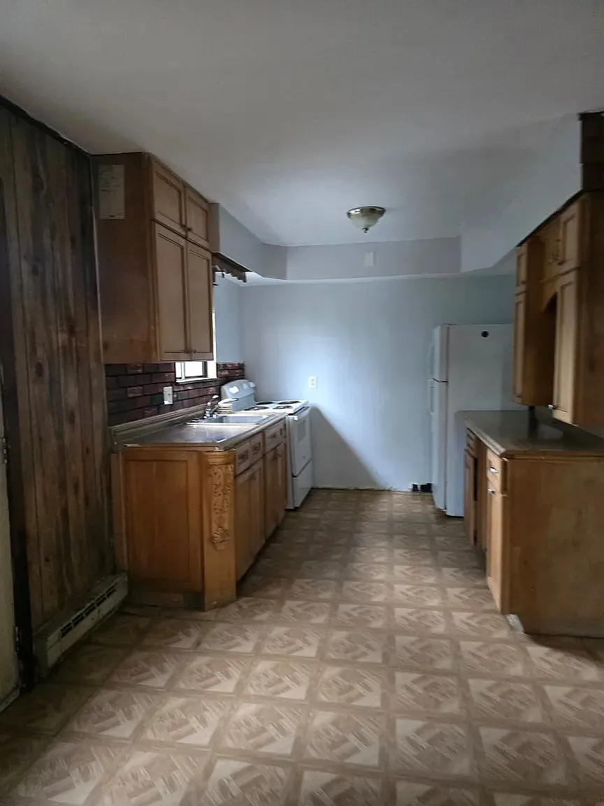 3 bed, $2,000 — Photo 3