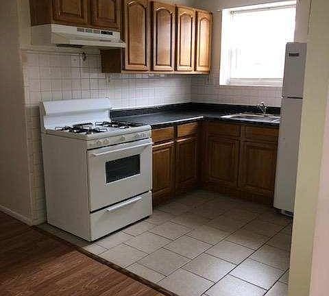 2nd image of 5910 Erdrick St APT 3