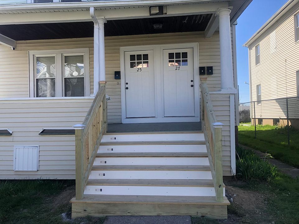 Front Entrance to 25 - 27 Baltimore Street.