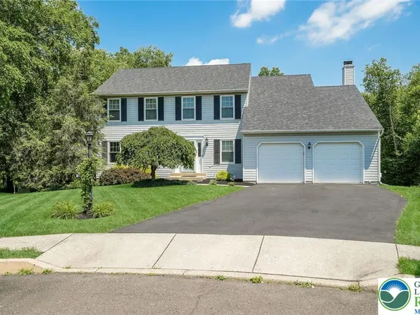 2395 Witchazel Dr, Quakertown, PA 18951