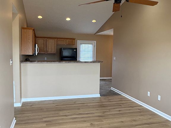 3rd image of 312 Paddle Wheel St
