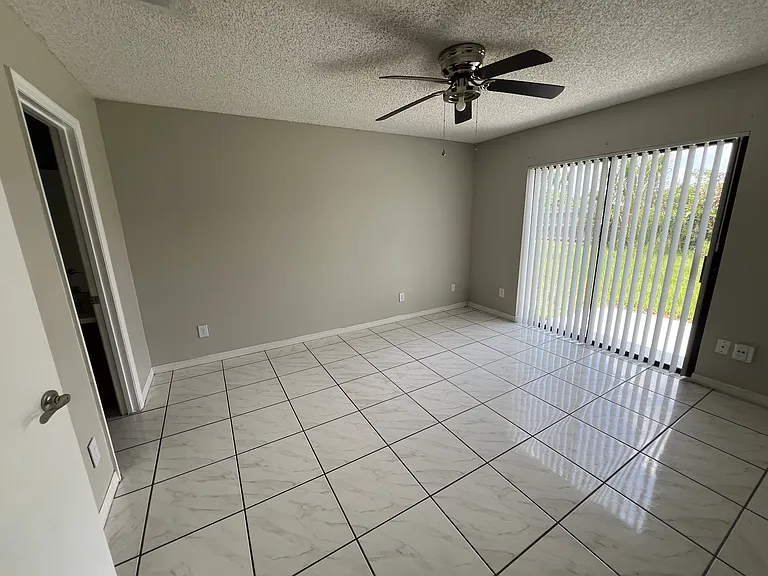1315 Bradwell Dr — Photo 8