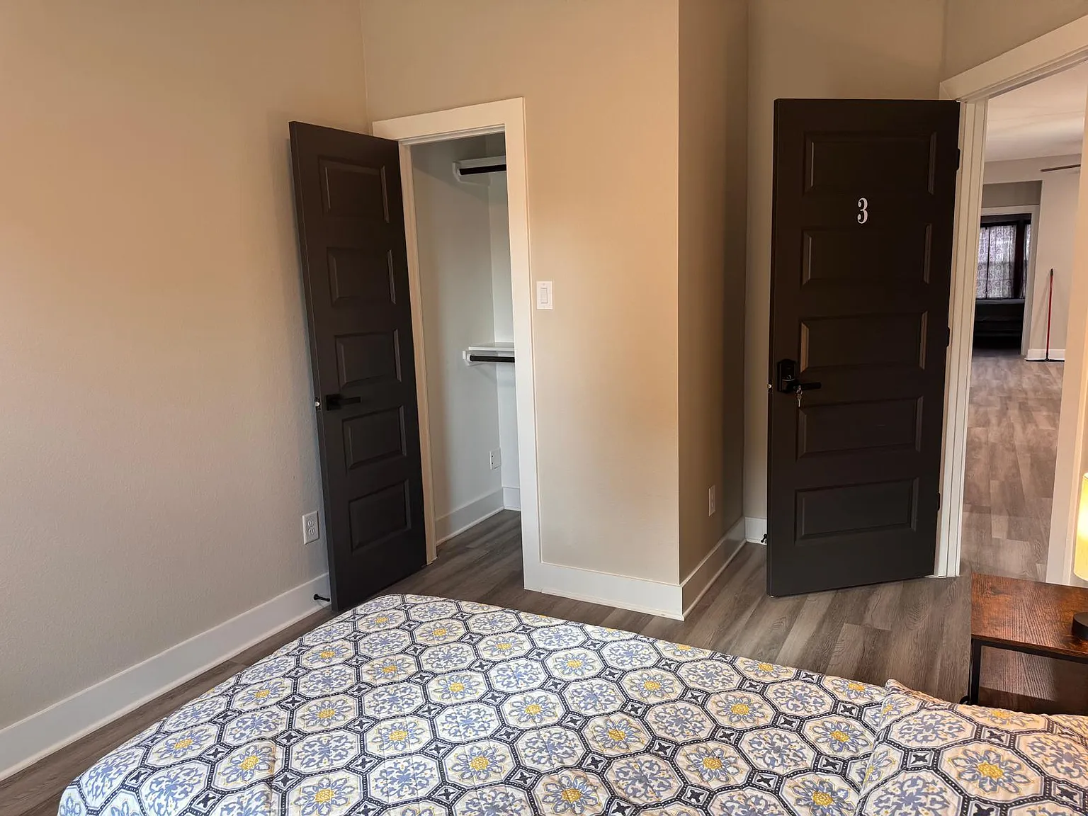 4 bed, 2.0 bath, 1180 sqft, $797 — Photo 3
