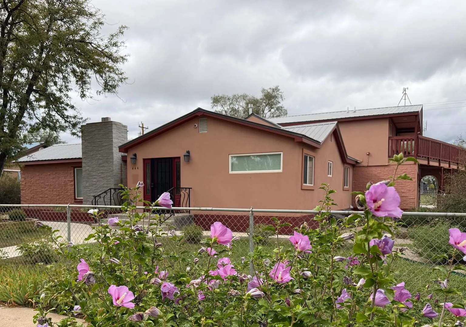 444 E Montezuma Ave - The Robin - 444 E. Montezuma Ave. — Photo 1