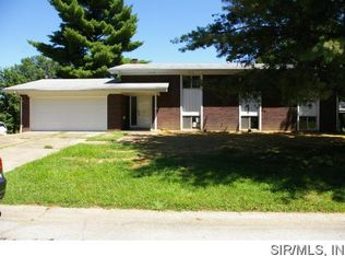 56 Rugby Dr, Belleville, IL 62226