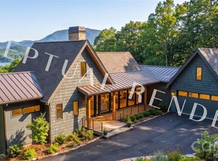 743 Hawk Mountain Rd, Lake Toxaway, NC 28747