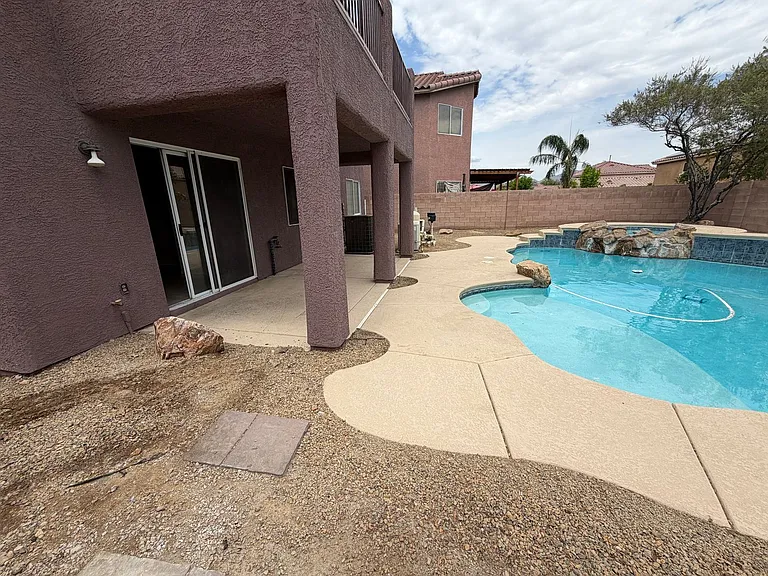 6420 Casamar St — Photo 46