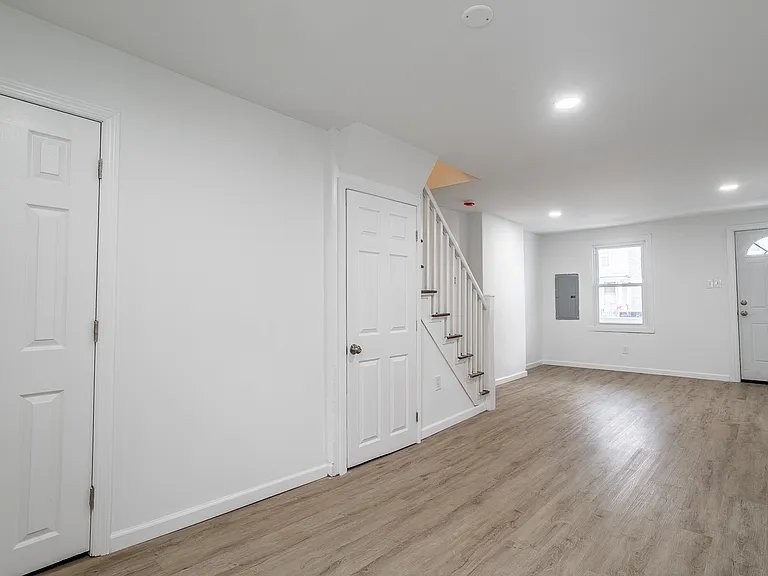 150 Mount Holly Ave — Photo 2