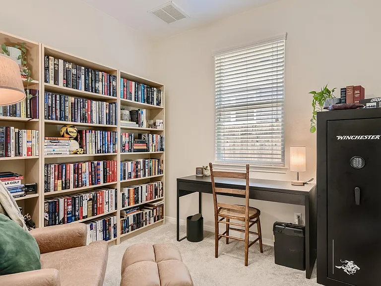 118 Preston Trl — Photo 13