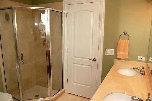 5th image of 3901 N Mozart St Unit 3