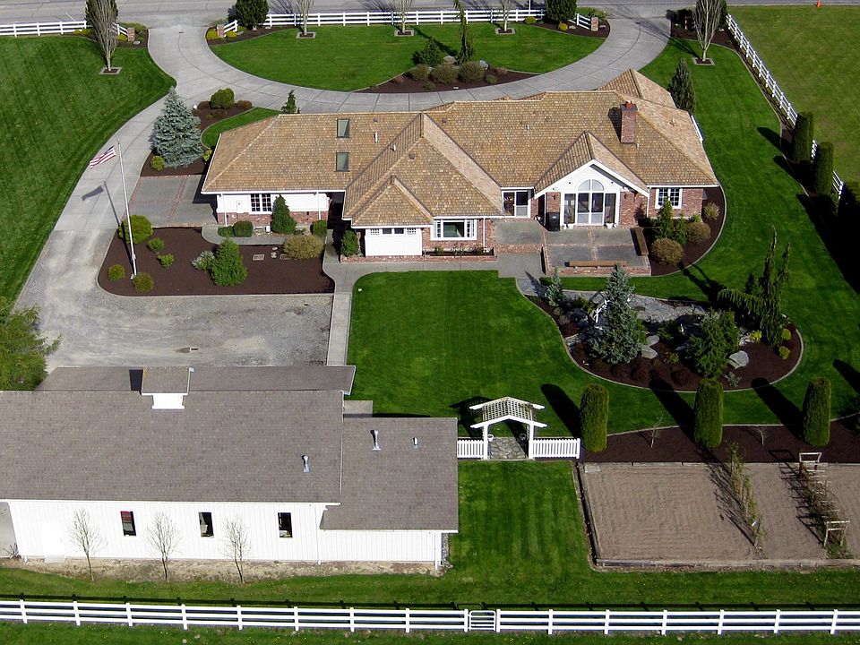 2 Acre Estate in Mt Vernon, WA