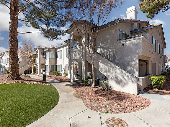 2nd image of 3070 Tarpon Dr Unit 204