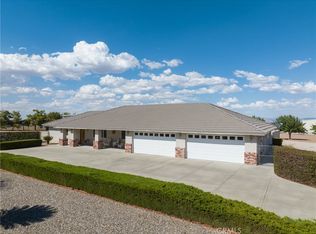 13428 Farmington St, Oak Hills, CA 92344