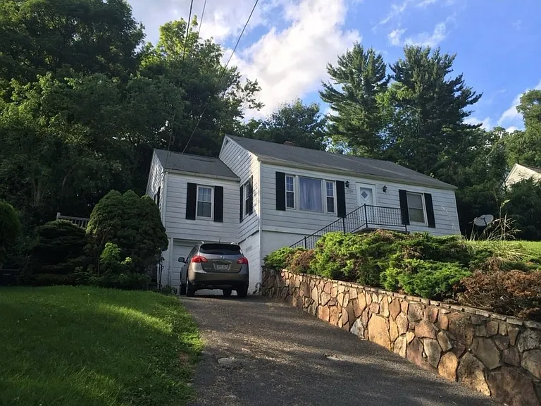 1219 East Dr — Photo 41