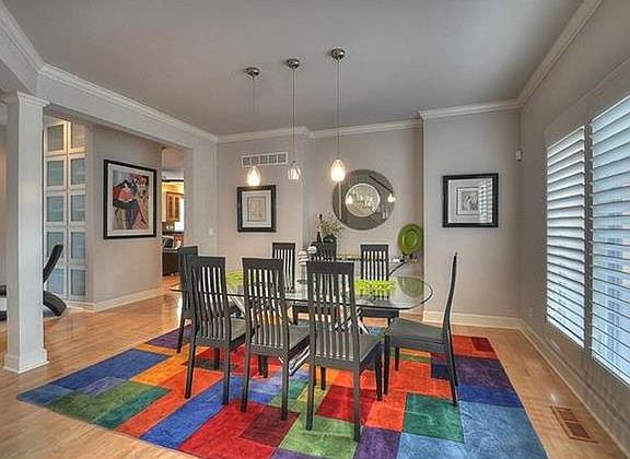 4th image of 8106 Forest Dr