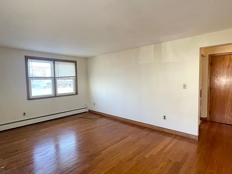 55 Kendall St #6 — Photo 1