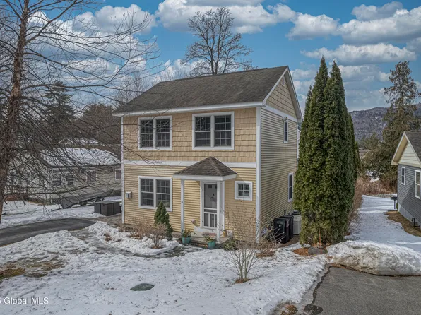 8 Beatty Road, Lake George, NY 12845