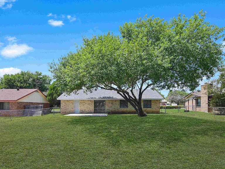 2002 Dusk Dr — Photo 14