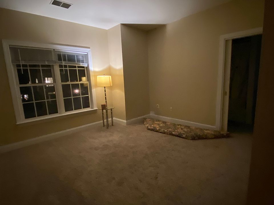 2nd image of 9218 Topaz St