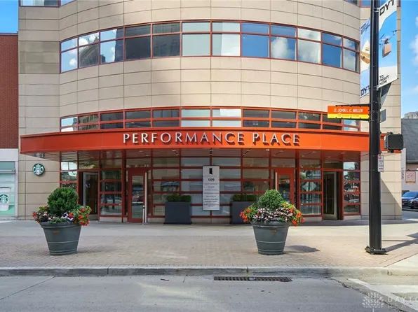 109 Main St APT 1401, Dayton, OH 45402