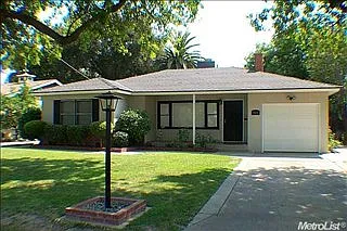 924 Ramona Ave photo 1