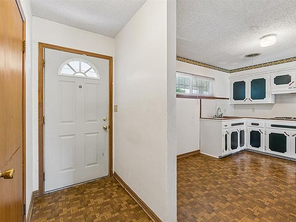 5th image of 408 Atterberry Dr