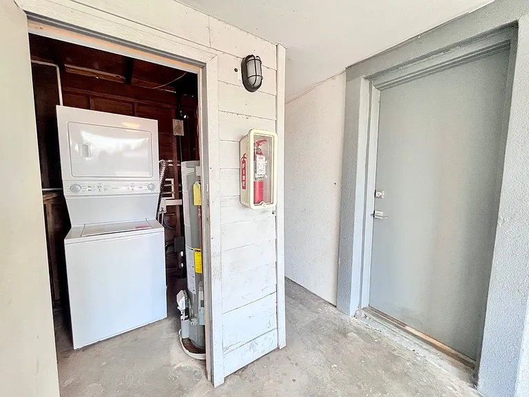 2718 N 40th St #1 — Photo 36