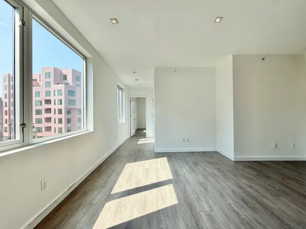 165 Vanderbilt Avenue image 8 of 10